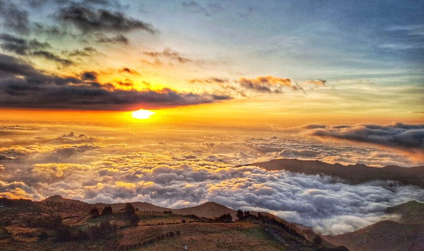 Turismo en Salinas de Guaranda | Tours y Experiencias 2026