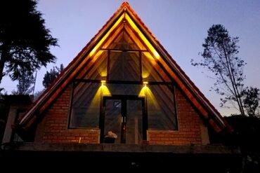 Glamping en Salinas de Guaranda, alojamiento turístico entre montañas y naturaleza en la provincia de Bolívar, Ecuador.
