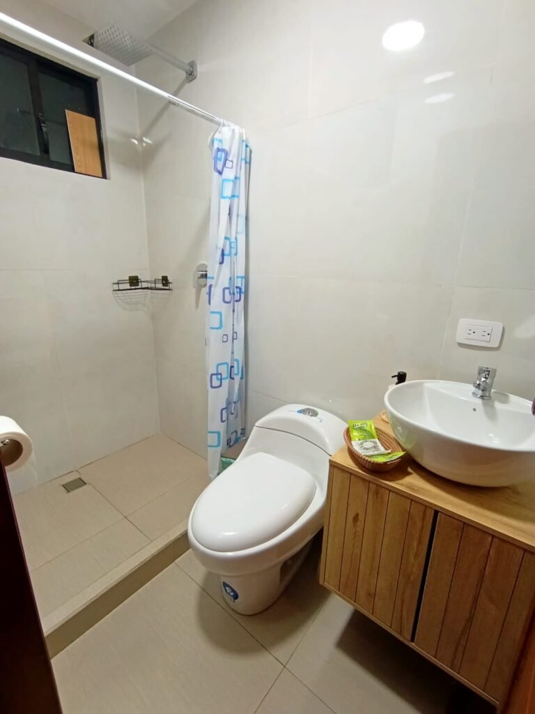 Baño privado en Salinas glamping.