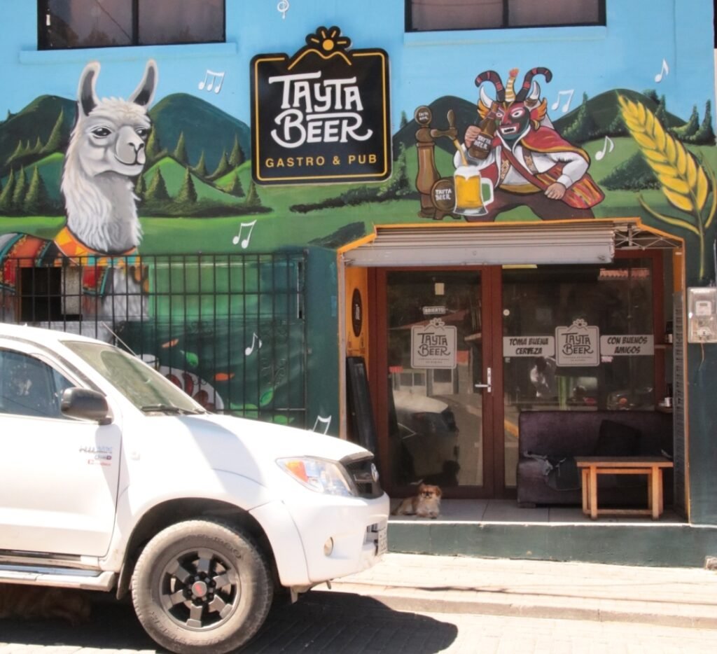 Bar Restaurante Tayta Beer en Salinas de Guaranda