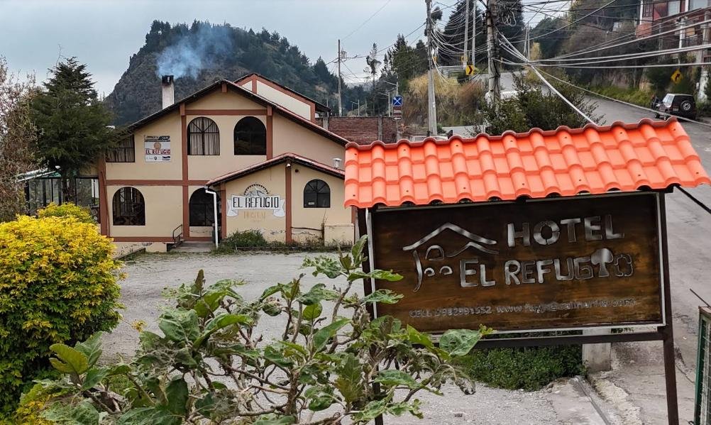 Entrafa principal de Hotel El Refugio en Salinas de Guaranda